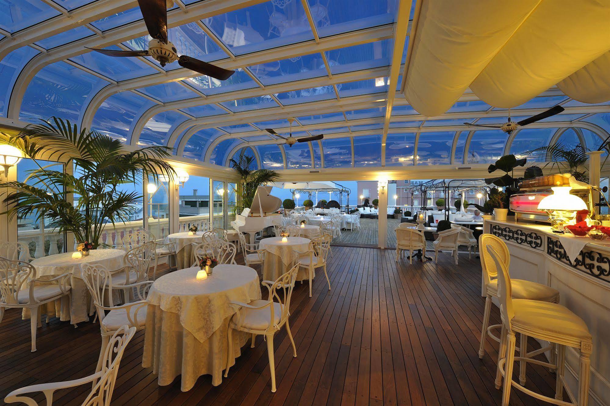 Italia Palace 4*